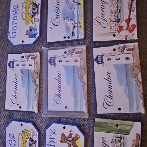 Metal solid door and wall plaques new