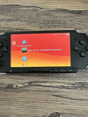PSP 3000 като нов с игра DragonBall Tenkaichi Tag Team, зарядно, батерия