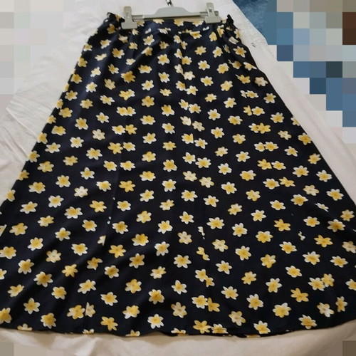 Floral spring-summer skirt like new, size M, blue with yellow flowers