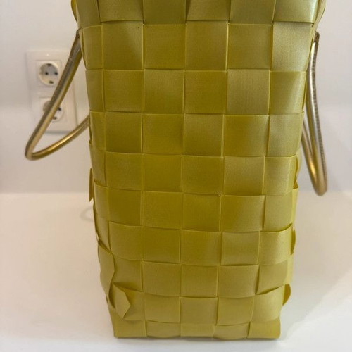 Fullah Sugah tote bag like new, lime with gold handles