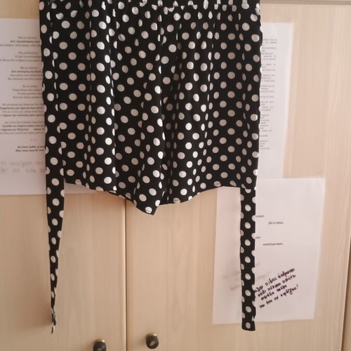 Polka Dot Shorts with Pockets and Belt, like new, size L