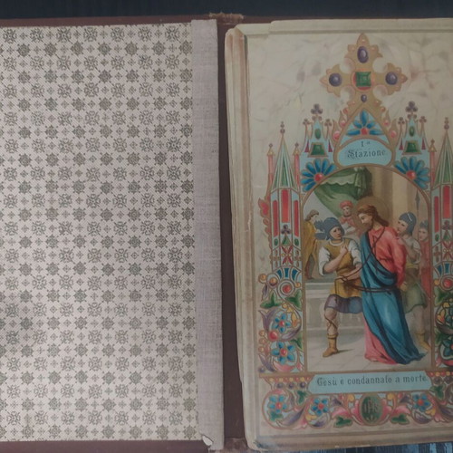 Old lithographs used from 1900 with Christ's stations in a booklet