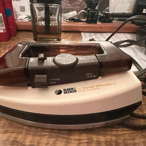 Black and Decker mini travel iron like new with case and adapter