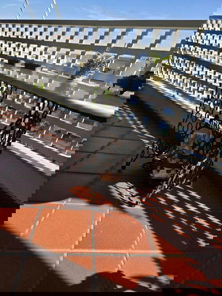 Τραπέζι φαγητού η καφέ