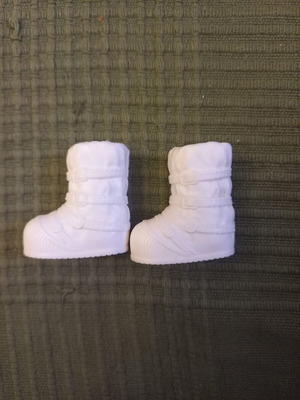 Barbie Doll Space Discovery I Can Be an Astronaut White Moon Boots
