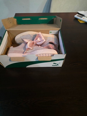 Puma sneakers new, size 36, white and pink