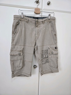 C&A Canda bermuda shorts like new, size 34, beige