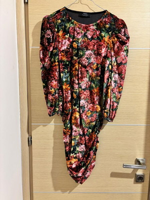 Stradivarius velvet mini dress with gathers and 3/4 sleeve like new, red