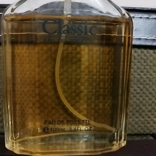 Classic Eau de Toilette 100ml like new, unisex woody scent