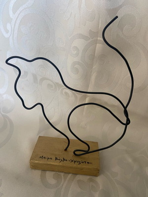 Minimal Wire Cat on Wooden Base with Velour