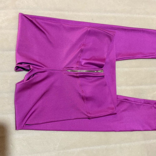 Begatti sports set size Medium like new, black and pink