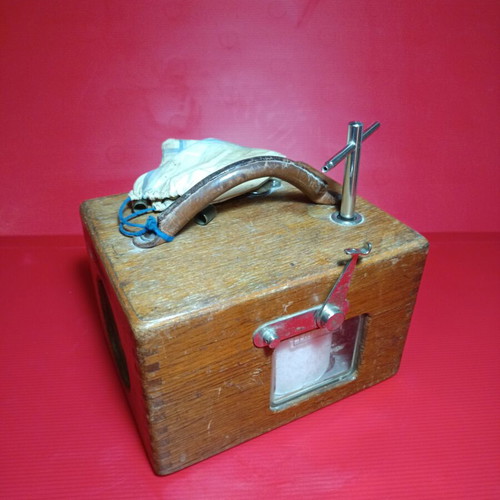 Vintage Racing Pigeon Timer Clock like new