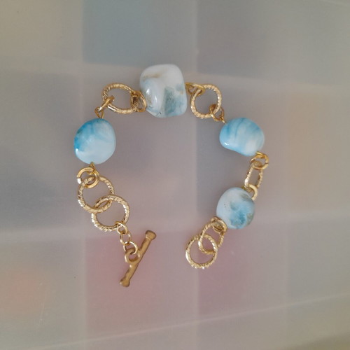 Bracelet with turquoise shells, new