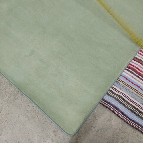 Rug with low pile, perfect for summer, turquoise color