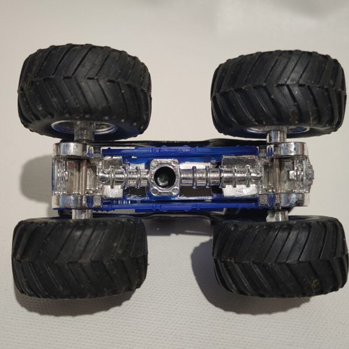 Hot Wheels Monster Jam "Predator" toy car used, 1:64 scale