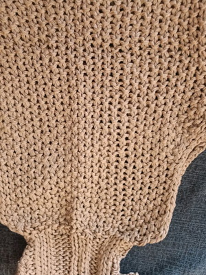 BSB Summer Knit Sleeveless Like New Size Medium Beige