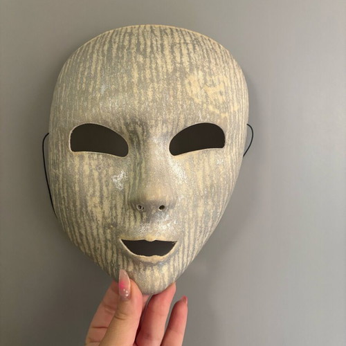 Decorative face mask for Halloween or Carnival like new
