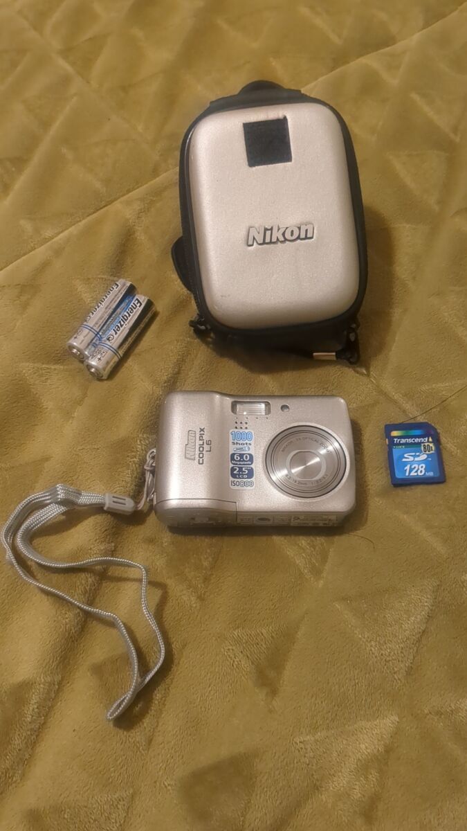 Nikon Coolpix L6 like new with 128MB… - € 50,00 - Vendora.cy