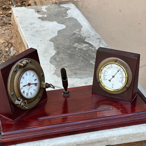 Decorative table clock and thermometer used, wooden base, nautical vintage design