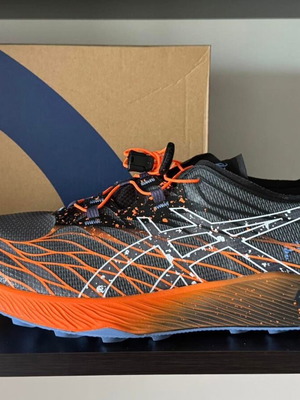 ASICS FUJISPEED μέγεθος 48, 30.5εκ. σόλα, Νέα με Κουτί