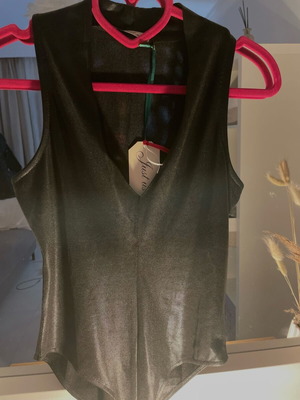 Bodysuit new with large V neckline, size S/M, black