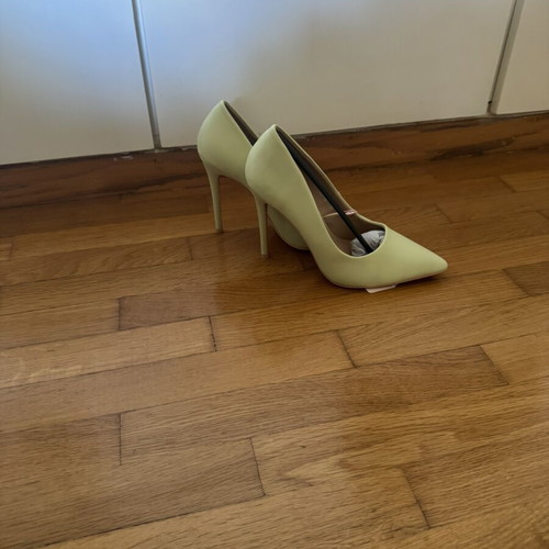 Deezee women's pumps size 39 new, light green