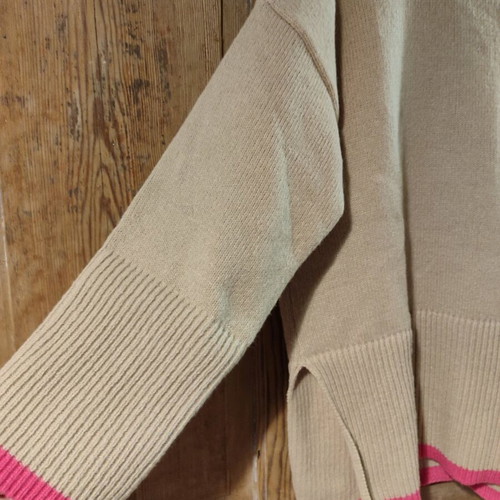 Doca knitted sweater like new, beige with fuchsia details, size S