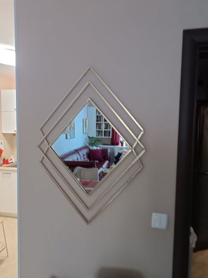 Wall mirror like new