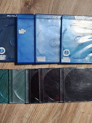 Bluray and CD cases used, need cleaning