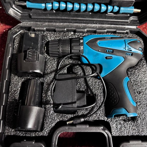 Drill like new, barely used