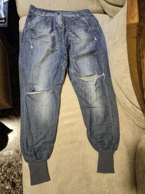 Zara cotton jeans with rips and ankle elastic, size M, used