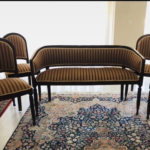 Vintage living room loveseat like new