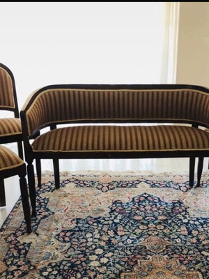 Vintage living room loveseat like new