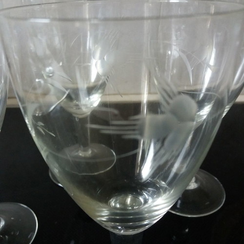 Vintage glasses used, set of 4 with stunning design
