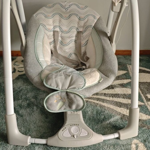 Relax Ingenuity bouncer used with USB and 3 speed settings