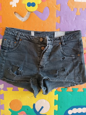 Pull & Bear denim shorts size L 40 used, black