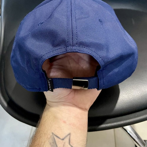 Jordan Rise hat like new, blue with metal Jumpman logo