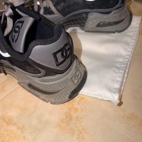 Dolce & Gabbana low sneaker new, size 41, black