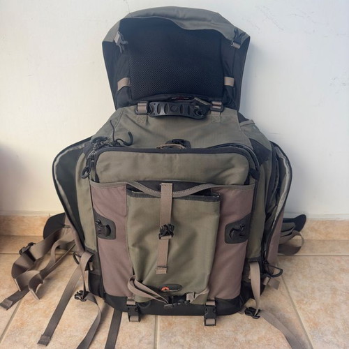 Lowepro PRO Trekker AW 300 beige backpack like new