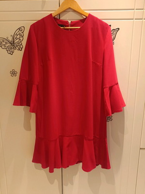 Red dress Hype with back zipper like new, size XL