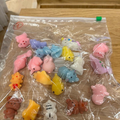 Squishies Mochi animals like new, pack of 21 pieces