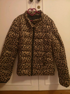 Sisley jacket for girl leopard print like new, age 11-12