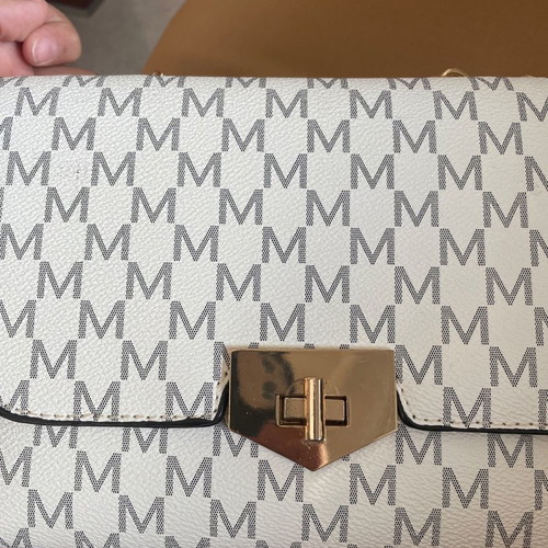 Shoulder bag used, crossbody and shoulder for all-day wear