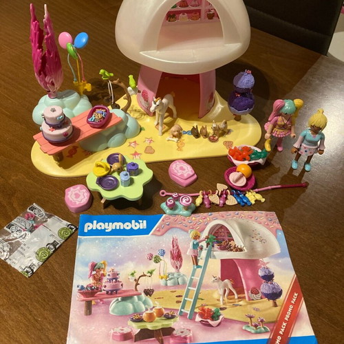 Playmobil Candy House toy like new