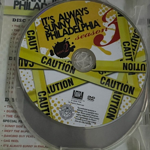 Its Always Sunny In Philadelphia Season 3 Boxset like new with English subtitles