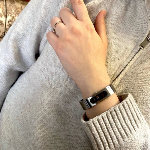 Gucci 2400S ρολόι σαν καινούργιο, μαύρο, ατσάλινο μπρασελέ