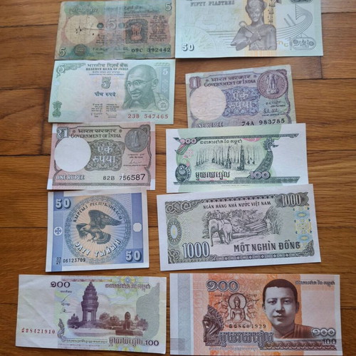 Banknotes used, set of 50 from around the world