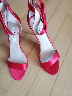 Heeled sandals size 40 used, stable and beautiful