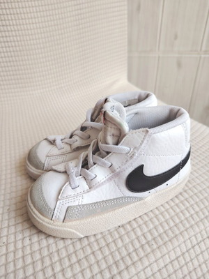 Nike Blazer Mid sneakers unisex size 25