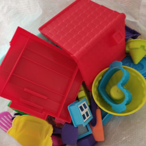 Kinetic Play Sand set with 2 games and many tools, used